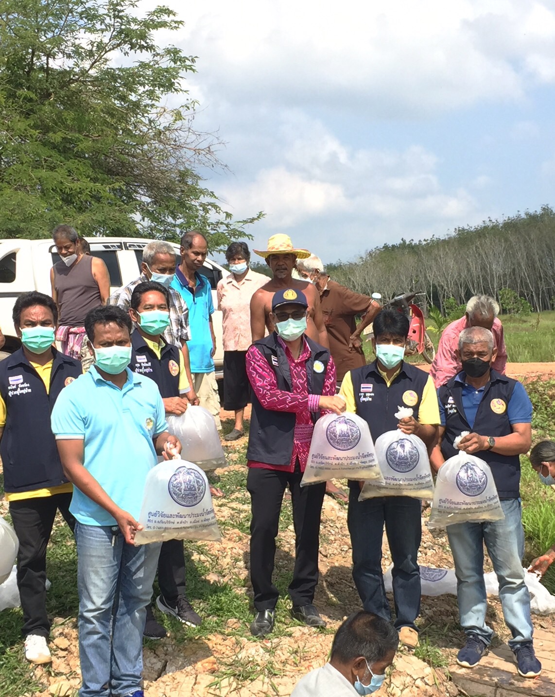 ประมงจังหวัดพัทลง ร่วมปล่อยพันธุ์สัตว์น้ำสู่แหล่งน้ำสาธารณะประโยชน์ อำเภอเขาชัยสน..คลิก