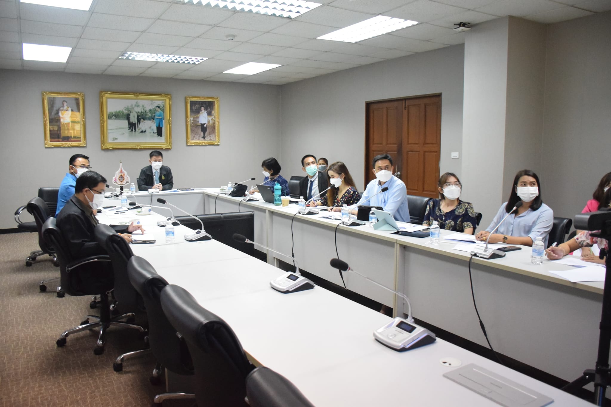 นายถาวร ทันใจ รองอธิบดีกรมประมง เป็นประธานการประชุมหารือร่วมกันระหว่างกรมประมงและ Ocean Mind หรือ เครือข่ายความร่วมมือนานาชาติด้านความยั่งยืนของทรัพยากรประมง..คลิก