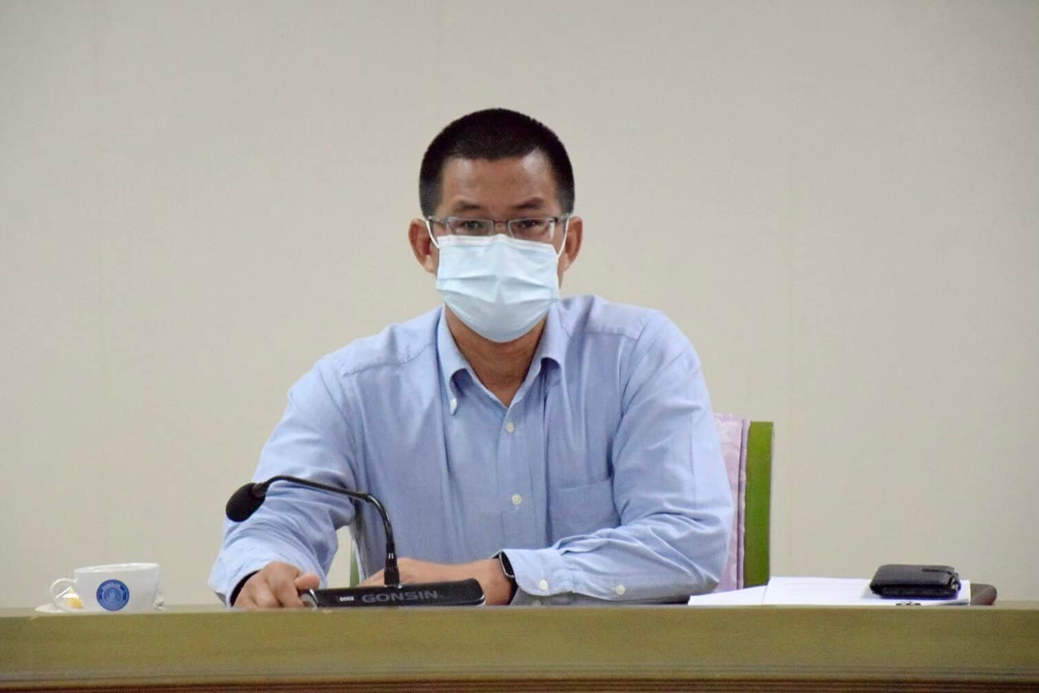 วันพุธที่ 26 มกราคม 2565 เวลา 13.30 น. ณ ห้องประชุมอินทรี ชั้น 4 อาคารจุฬาภรณ์ กรมประมง นายถาวร ทันใจ รองอธิบดีกรมประมง ในฐานะโฆษกกรมประมง มอบหมายให้นายสุวัฐน์ วงศ์สุวัฒน์ เลขานุการกรม เข้าร่วมการประชุมคณะกรรมการบริหารการประชาสัมพันธ์กระทรวงเกษตรและสหกรณ์ ครั้งที่ 1/2565..คลิก