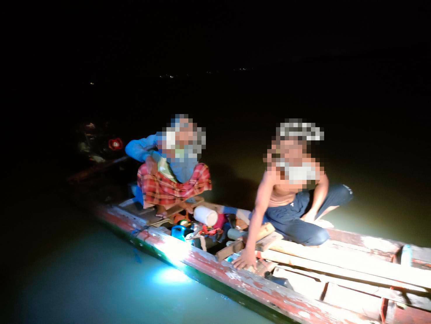 ปฏิบัติงานควบคุมการทำประมงในเขตพื้นที่ทะเลสาบสงขลา