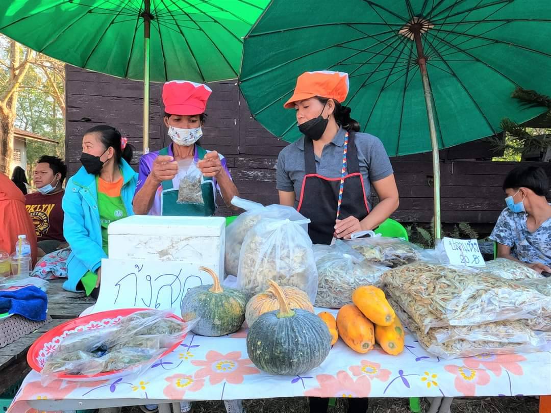 ประมงอำเภอสิรินธร ร่วมพิธีเปิดโครงการตลาดสีเขียว ณ บริเวณด้านหน้าที่ทำการนิคมสร้างตนเองลำโดมน้อย อำเภอสิรินธร จังหวัดอุบลราชธานี..คลิก