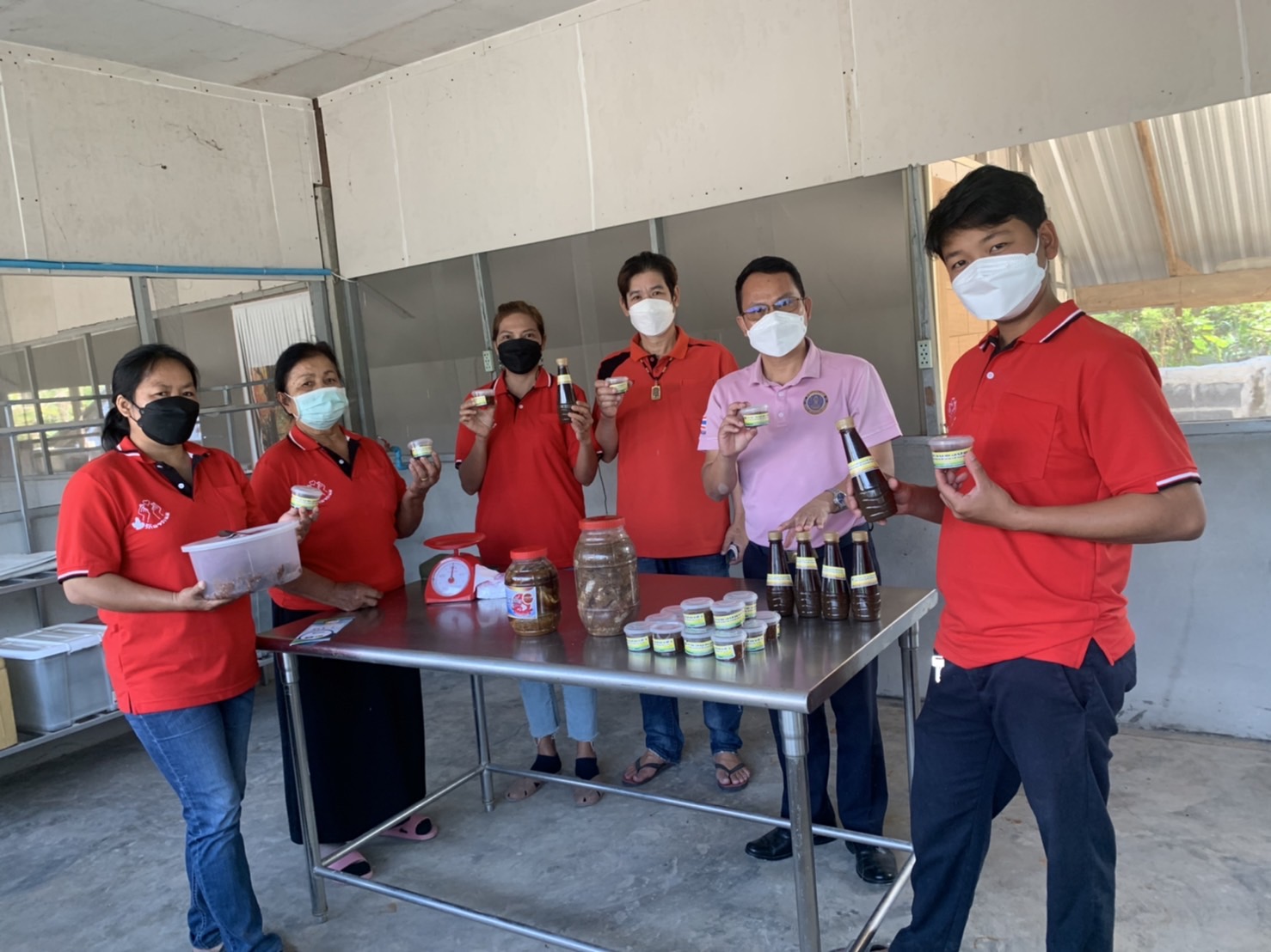 ประมงอำเภอเขื่องใน ประชาสัมพันธ์ และรับสมัครผู้จำหน่ายสินค้าประมงผ่านเว็บไซด์ Fisheries shop..คลิก