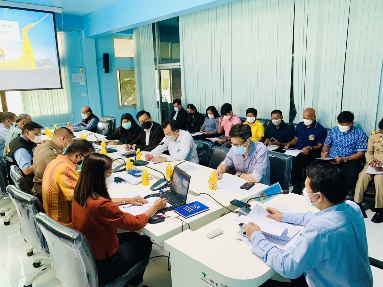 (อ.บางกรวย) ประชุมหัวหน้าส่วนราชการ ผู้บริหารองค์กรปกครองส่วนท้องถิ่น และกำนันของอำเภอบางกรวย..คลิก