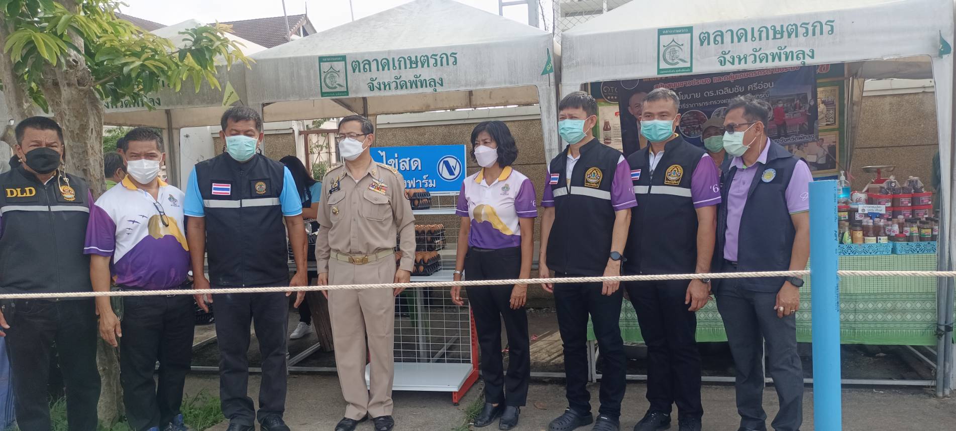 ประมงจังหวัดพัทลุง เปิดตัวจุดจำหน่ายเนื้อจระเข้สดและแปรรูปเป็นผลิตภัณฑ์ เพื่อช่วยเหลือผู้เลี้ยงจระเข้ในจังหวัดพัทลุง