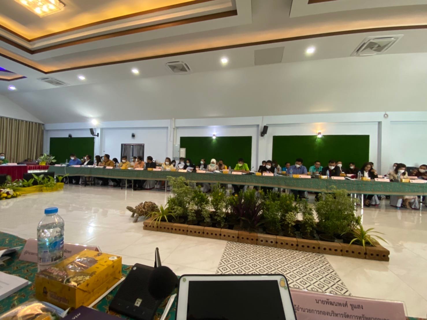 การประชุมคณะกรรมการร่วมภาครัฐและเอกชนเพื่อแก้ไขปัญหาทางเศรษฐกิจ (กรอ) กลุ่มจังหวัดภาคใต้ฝั่งอันดามัน (กระบี่ ตรัง พังงา ภูเก็ต ระนอง และสตูล) ครั้งที่ 2/2565..คลิก