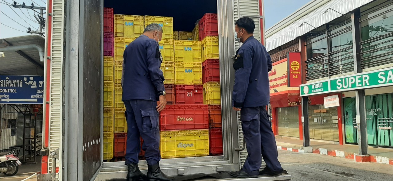 ตรวจสินค้าประมงที่นำเข้า ส่งออก ทางจุดผ่านแดนถาวรบ้านคลองลึก..คลิก