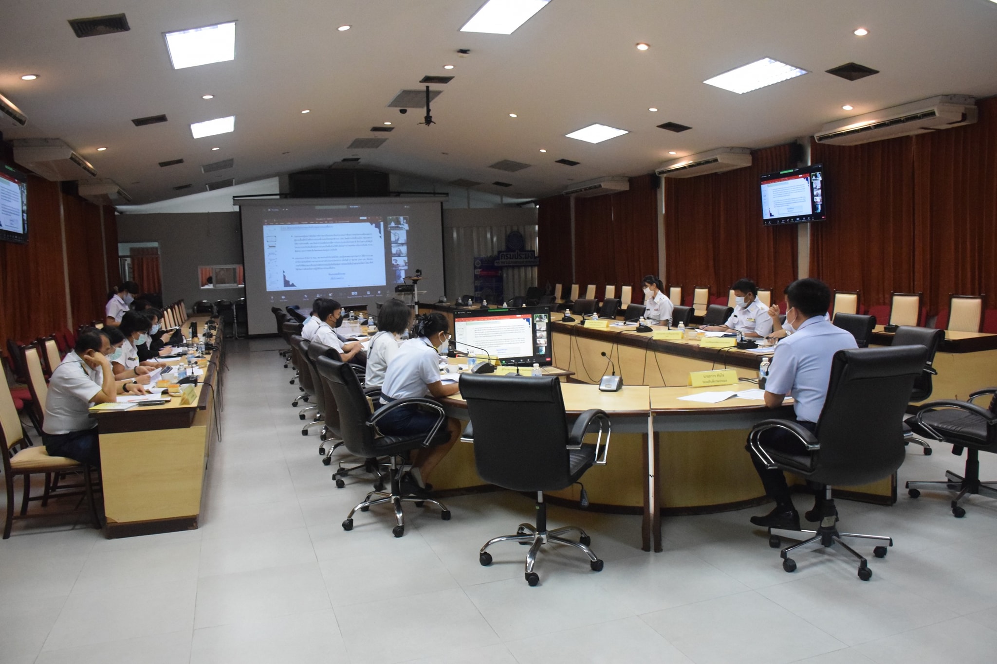 ดร.ถาวร ทันใจ รองอธิบดีกรมประมง เป็นประธานการประชุมคณะอนุกรรมการฟื้นฟูและพัฒนาศักยภาพการประมงพื้นบ้าน ครั้งที่ 1/2565..คลิก