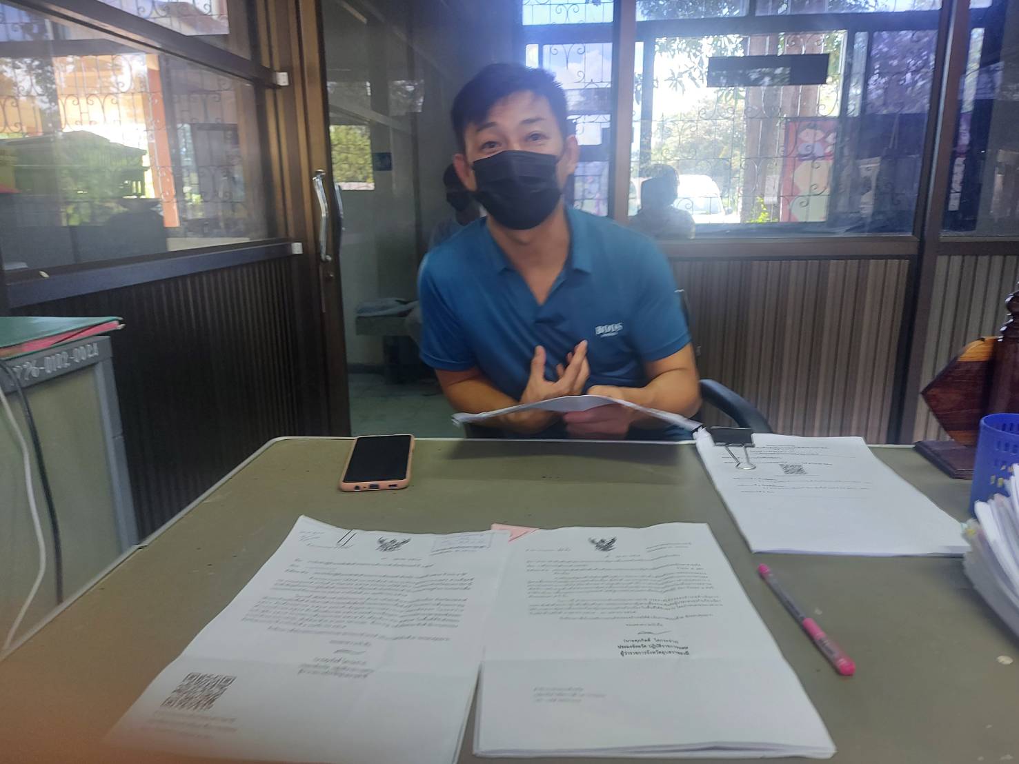 ประมงอำเภอเขมราฐ ลงพื้นที่เพื่อสอบถามเกษตรกรตามแบบสำรวจความต้องการร่วมโครงการสินเชื่อเพื่อเพิ่มสภาพคล่องเกษตรกรผู้เพาะเลี้ยงจระเข้และผู้ประกอบกิจการธุรกิจ..คลิก