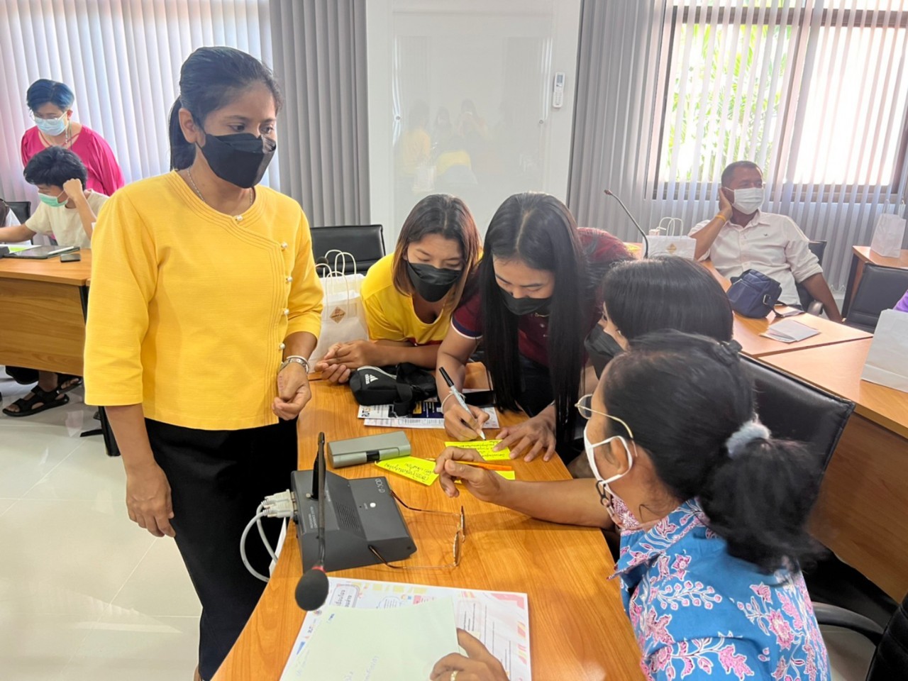 จัดประชุมกลุ่มองค์กรชุมชนประมงท้องถิ่นเพื่อเชื่อมโยงการตลาดของผู้ประกอบการประมงพื้นบ้านและผู้เพาะเลี้ยงสัตว์น้ำในพื้นที่กับผู้ประกอบการด้านธุรกิจโรงแรมและร้านอาหาร..คลิก