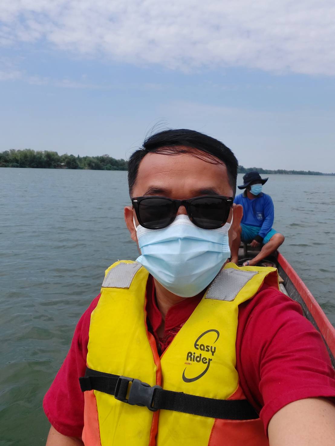 ประมงอำเภอพิบูลมังสาหาร ลงพื้นตำบลโพธิ์ศรี อำเภอพิบูลมังสาหาร เพื่อจับพิกัดกระชังผู้เลี้ยงปลากระชังในแม่น้ำมูล..คลิก