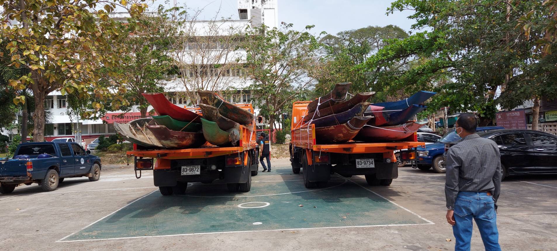 ประมงอุบลฯ เคลื่อนย้ายของกลางจากการกระทำความผิดตามพระราชกำหนดการประมง พ.ศ.2558 และที่แก้ไขเพิ่มเติม ..คลิก