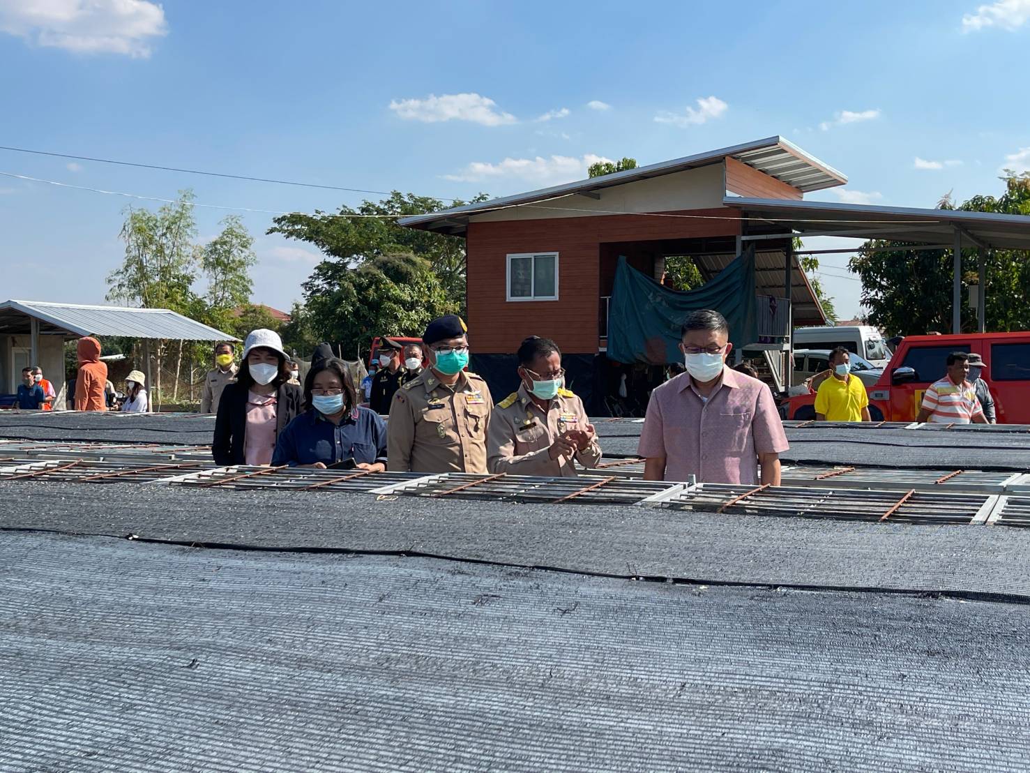 ประมงอำเภอแวงใหญ่ ร่วมต้อนรับ ผู้ว่าราชการจังหวัดขอนแก่น  ในการเยี่ยมชมและสอบถามปัญหาฟาร์มจระเข้..คลิก