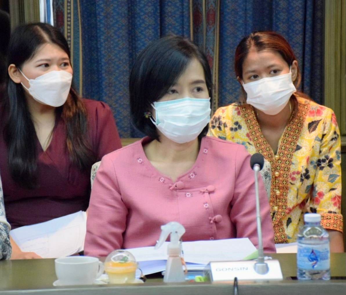 นายเฉลิมชัย สุวรรณรักษ์ รองอธิบดีกรมประมง เป็นประธานการประชุมร่วมพิจารณาจัดทำรายละเอียดการขอรับการจัดสรรงบกลาง ประจำปีปีงบประมาณ พ.ศ. 2565..คลิก