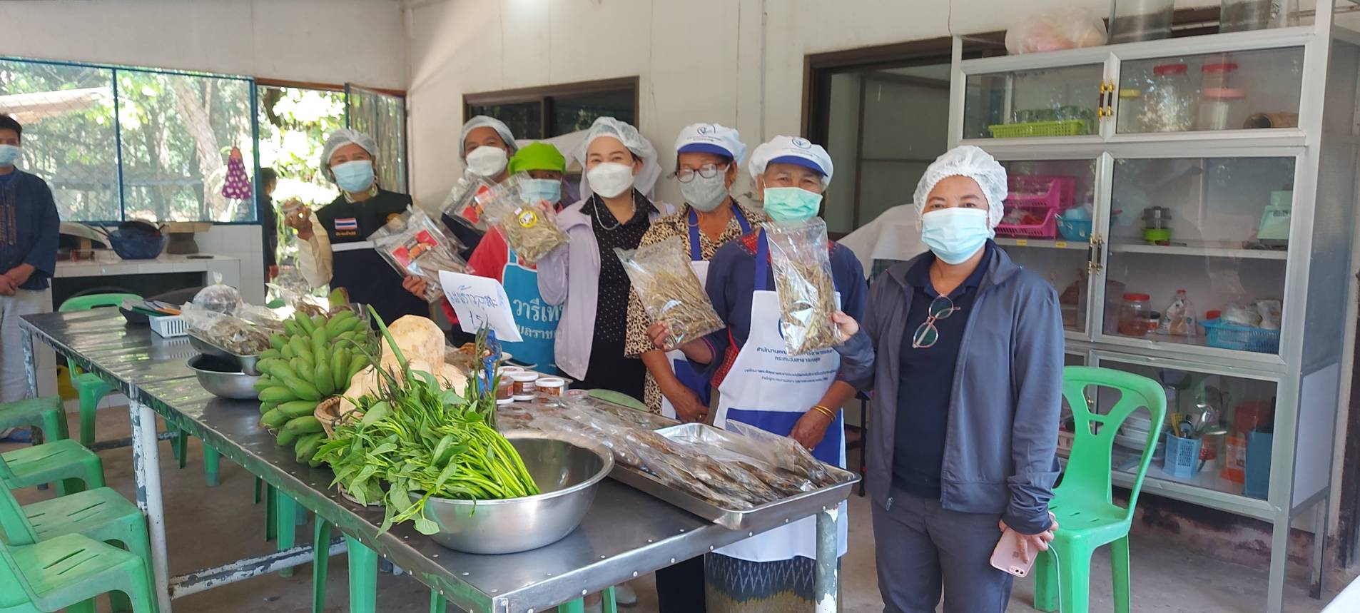 ประมงอำเภอสว่างวีระวงศ์ ลงพื้นที่ร่วมกับเจ้าหน้าที่กองวิจัยและพัฒนาเทคโนโลยีอุตสาหกรรมสัตว์น้ำ กรมประมง พบปะวิสาหกิจชุมชนแปรรูปปลานิลบุ่งมะแลง..คลิก