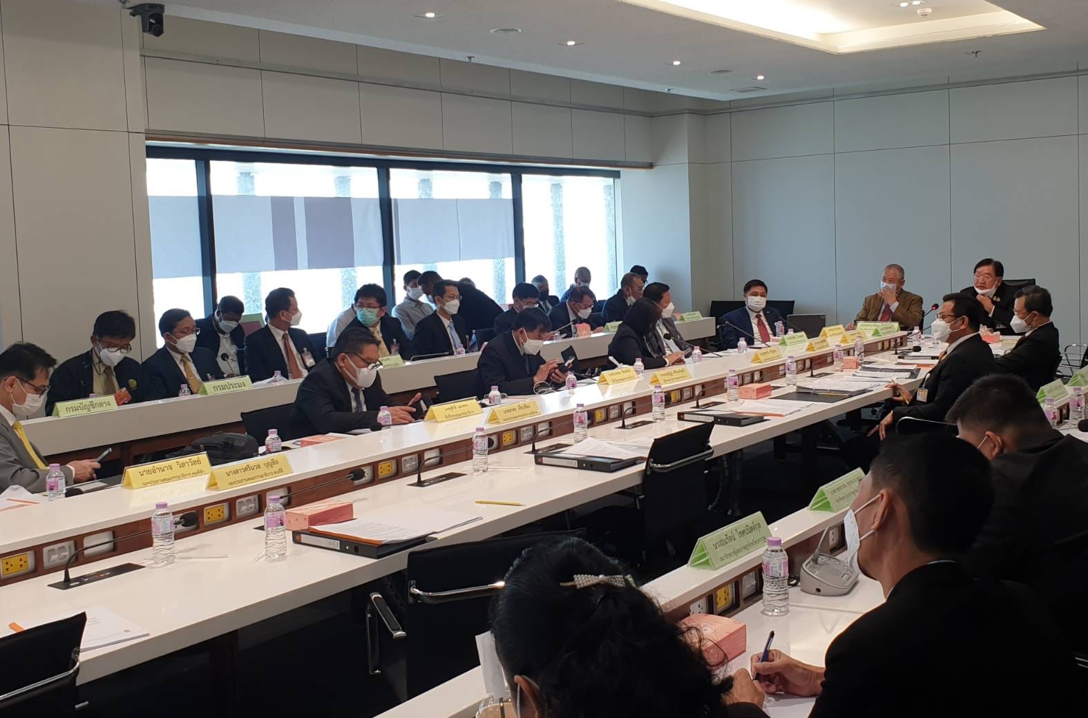 นายเฉลิมชัย สุวรรณรักษ์ รองอธิบดีกรมประมง เข้าร่วมการประชุมคณะกรรมาธิการแก้ไขปัญหาราคาผลผลิตเกษตรกรรม..คลิก