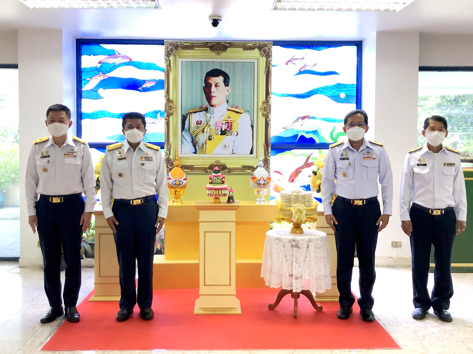 พระบาทสมเด็จพระวชิรเกล้าเจ้าอยู่หัว ทรงพระกรุณาโปรดเกล้าโปรดกระหม่อมพระราชทานของที่ระลึกให้แก่ข้าราชการ เจ้าหน้าที่ และผู้ปฏิบัติงาน สังกัดกรมประมง ที่ร่วมสนองงานในเขตพระราชฐาน..คลิก