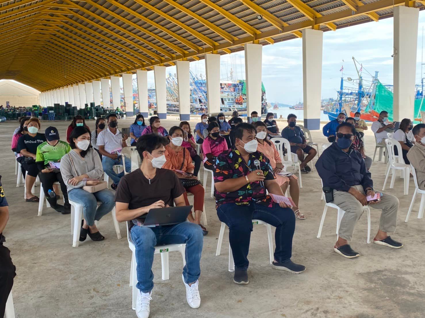 จังหวัดภูเก็ตเดินหน้าความเข้าใจกับนายจ้างแรงงานในเรือประมง ด้านสวัสดิภาพการทำงานในเรือประมงและใช้แรงงานต้องถูกต้องกฎหมายอย่างเคร่งครัด..คลิก