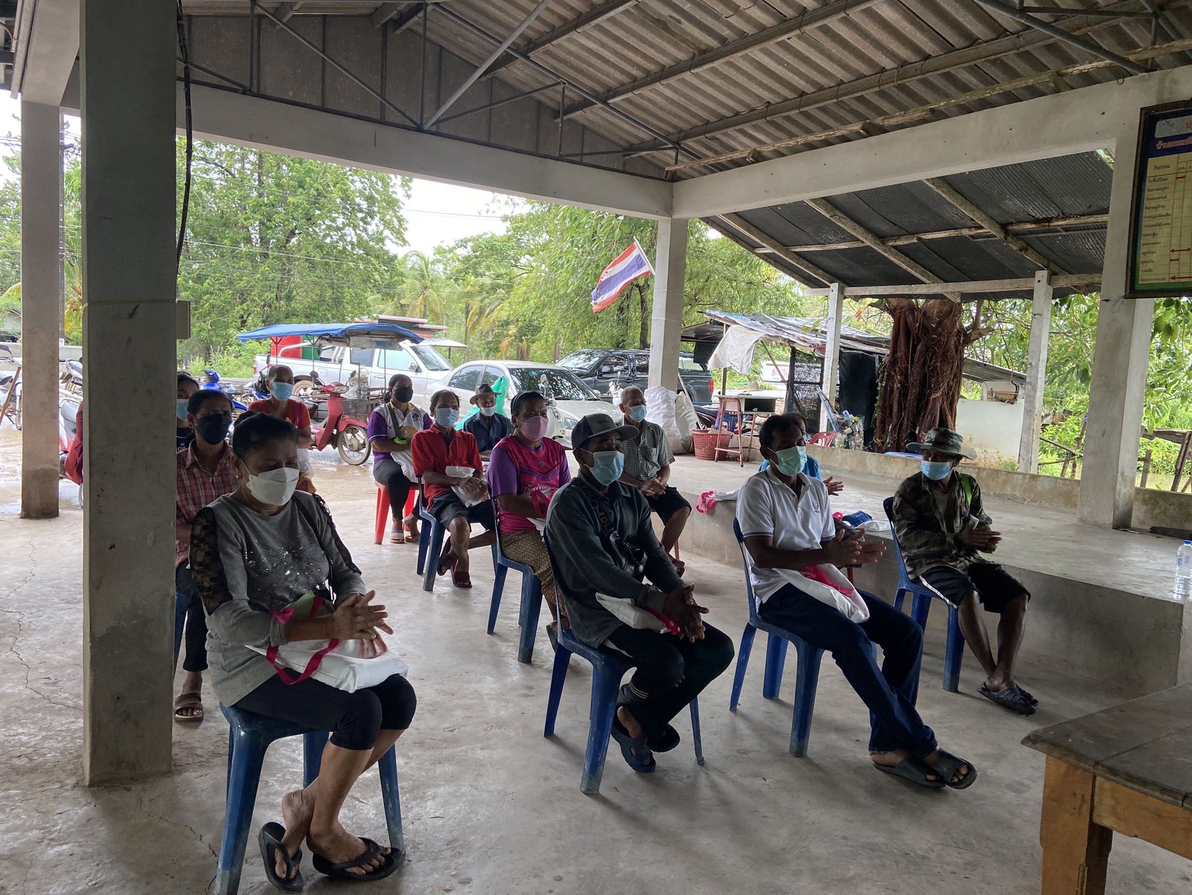 กลุ่มบริหารจัดการด้านการประมง ร่วมประชุมชี้แจงหลักการและวิธีการดำเนินงานตามโครงการฟื้นฟูทรัพยากรประมงในทะเลสาบสงขลา หลักสูตรการสร้างความเข้มแข็งแก่ชุมชนฯ อำเภอเขาชัยสน