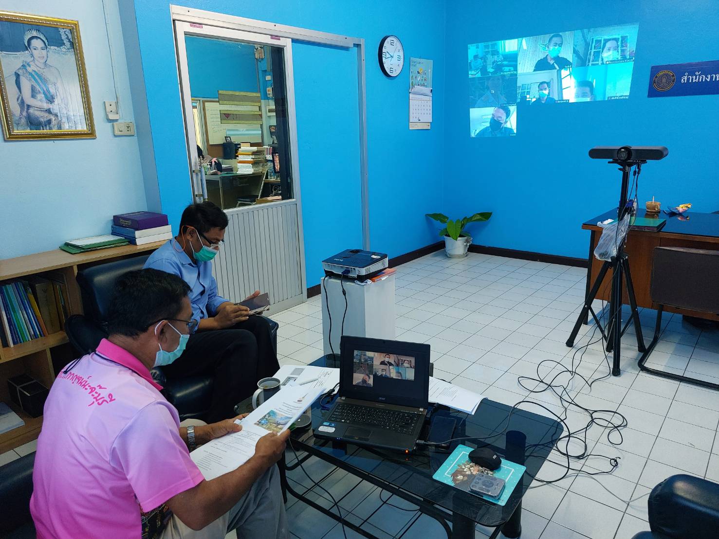การประชุมคณะกรรมการขับเคลื่อนนโยบายของกรมประมง(Fisheries Co-ordinator : FC) ประชุมผ่านระบบการประชุมทางไกล (Vidio Conference ผ่าน LINE)..คลิก