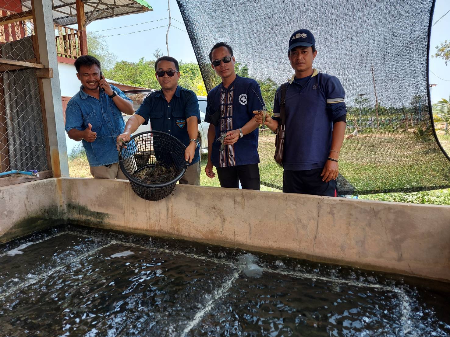 ประมงอำเภอพิบูลมังสาหาร ลงพื้นที่เพื่อเก็บข้อมูลคัดเลือกเกษตรกรเข้าร่วมเกษตรกรดีเด่นด้านเพาะเลี้ยงสัตว์น้ำ (ฟาร์มพงปลาช่อน)บ้านแก่งเจริญ ต.ดอนจิก อ.พิบูลมังสาหาร จ.อุบลราชธานี..คลิก