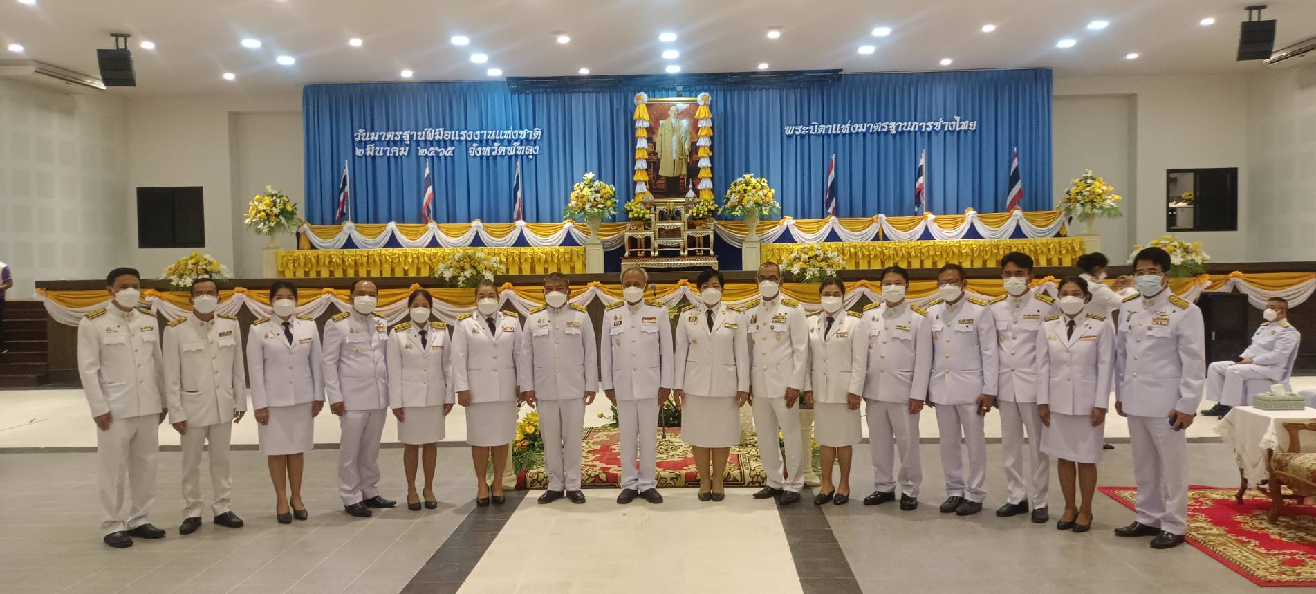ประมงจังหวัดพัทลุง เข้าร่วมในพิธีถวายราชสักการะแด่ พระบาทสมเด็จ พระบรมชนกาธิเบศร มหาภูมิพลอดุลยเดชมหาราช บรมนาถบพิตร..คลิก