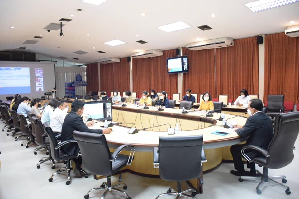 นายเฉลิมชัย สุวรรณรักษ์ รองอธิบดีกรมประมง เป็นประธานการประชุมคณะอนุกรรมการเงินทุนหมุนเวียนในการผลิตพันธ์ปลา พันธ์กุ้ง และพันธุ์สัตว์น้ำอื่น ๆ ครั้งที่ 2/2565..คลิก