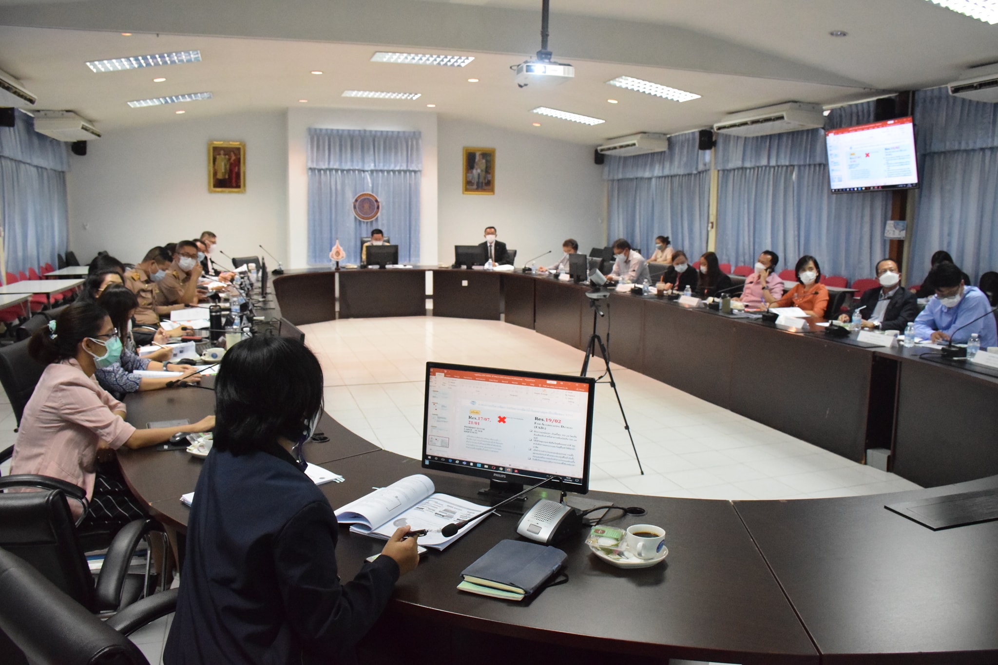 ดร.ถาวร ทันใจ รองอธิบดีกรมประมง เป็นประธานการประชุมหารือการทำประมงในมหาสมุทรอินเดีย..คลิก