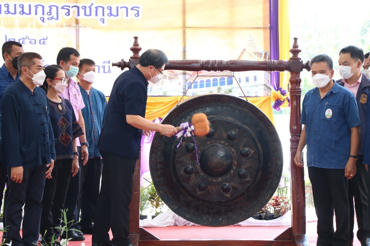 ในวันที่10 มีนาคม 2565 นายสุชาติ  ผึ่งฉิมพลี ผู้อำนวยการศูนย์วิจัยและพัฒนาการเพาะเลี้ยงสัตว์น้ำจืดอุทัยธานี เข้าร่วมงานโครงการคลินิกเกษตรเคลื่อนที่ในพระราชานุเคราะห์ สมเด็จพระบรมโอรสาธิราชฯ สยามมกุฎราชกุมาร ครั้งที่ 2 ประจำปีงบประมาณ พ.ศ. 2565  โดยมีนายขจรเกียรติ  รักพานิชมณี ผู้ว่าราชการจังหวัดอุทัยธานี เป็นประธาน ณ วิทยาลัยชุมชนอุทัยธานี หมู่ที่ 2 ตำบลห้วยแห้ง อำเภอบ้านไร่ จังหวัดอุทัยธานี..คลิก