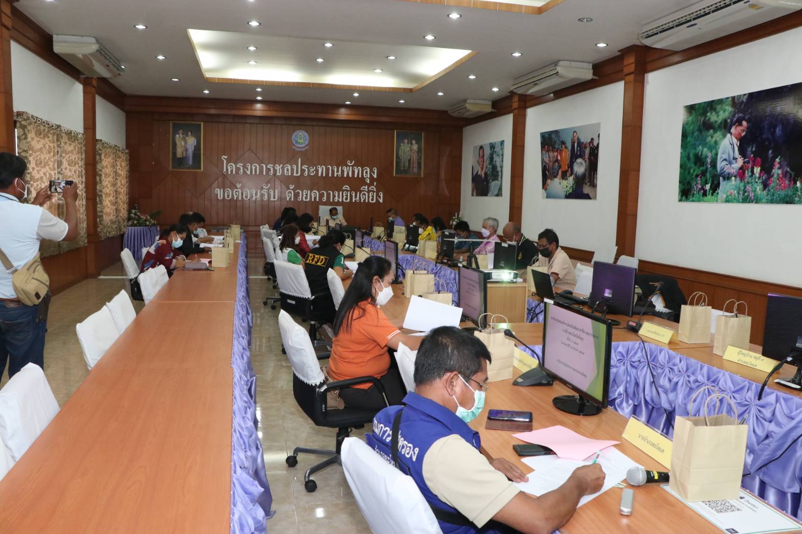 ประมง จังหวัดพัทลุง เข้าร่วมประชุมคณะทำงานการส่งเสริมพัฒนาอาชีพและการตลาดภายใต้ คทช.พทัลุง (ครั้งที่ 1/2565)