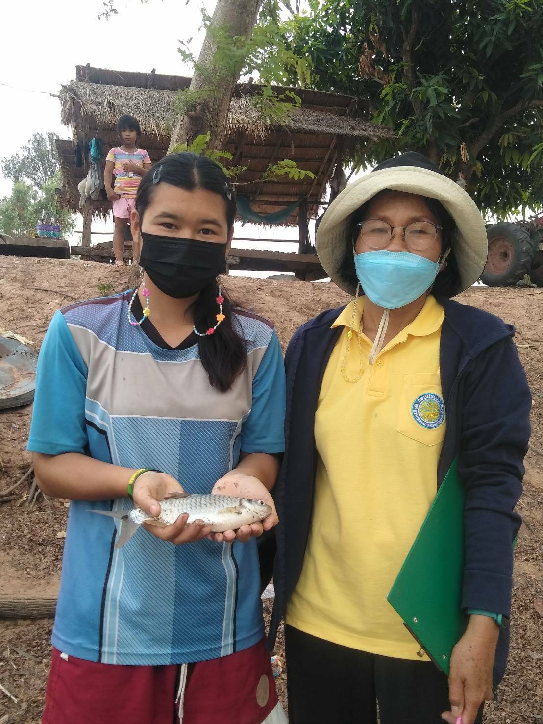 ออกติดตามผลการดำเนินงานโครงการส่งเสริมอาชีพประมง กิจกรรมส่งเสริมและสนับสนุนการเพาะเลี้ยงสัตว์น้ำ กิจกรรมย่อยส่งเสริมเยาวชนนักเพาะเลี้ยง ประจำปีงบประมาณ 2564