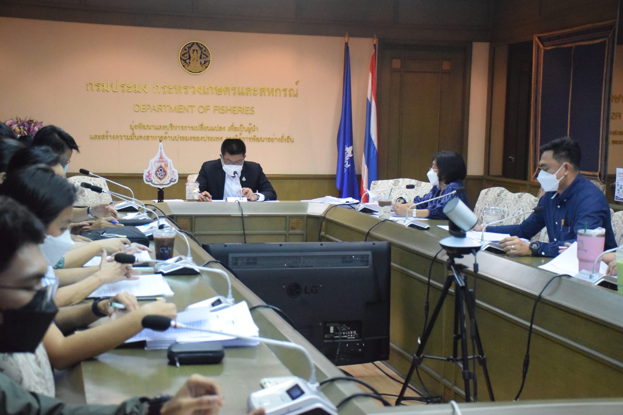 นายบัญชา สุขแก้ว รองอธิบดีกรมประมง เป็นประธานการประชุมซักซ้อมแนวปฏิบัติเรือประมงที่ติดตั้งระบบติดตามเรือประมง (VMS) โดยมีกองประมงต่างประเทศ กองบริหารจัดการเรือประมงและการทำประมง กองกฎหมาย เข้าร่วมประชุม..คลิก