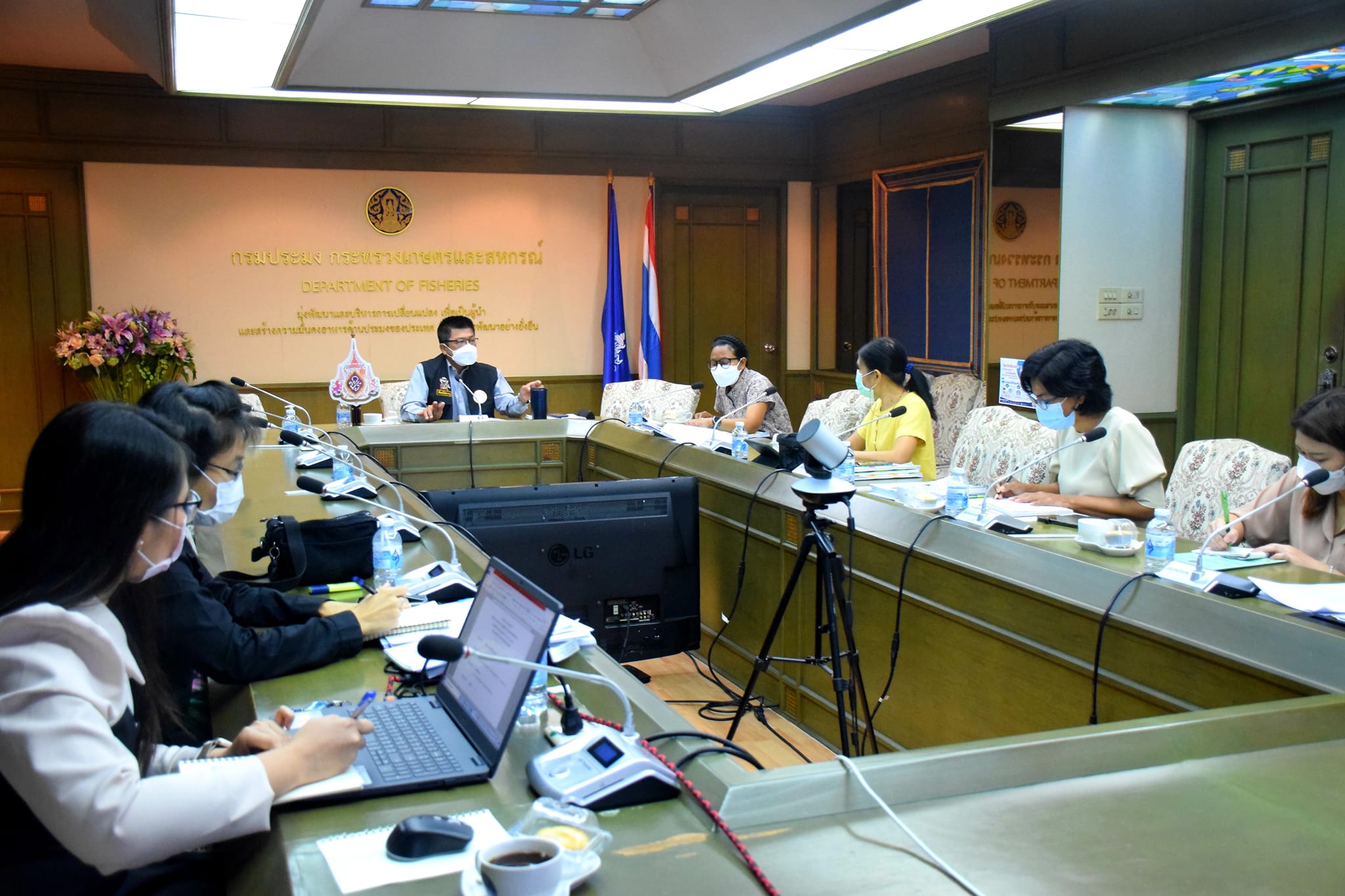 นายบัญชา สุขแก้ว รองอธิบดีกรมประมง เป็นประธานการประชุมหารือพิจารณาทบทวน (ร่าง) พระราชบัญญัติสภาการประมงแห่งประเทศไทย พ.ศ.......คลิก