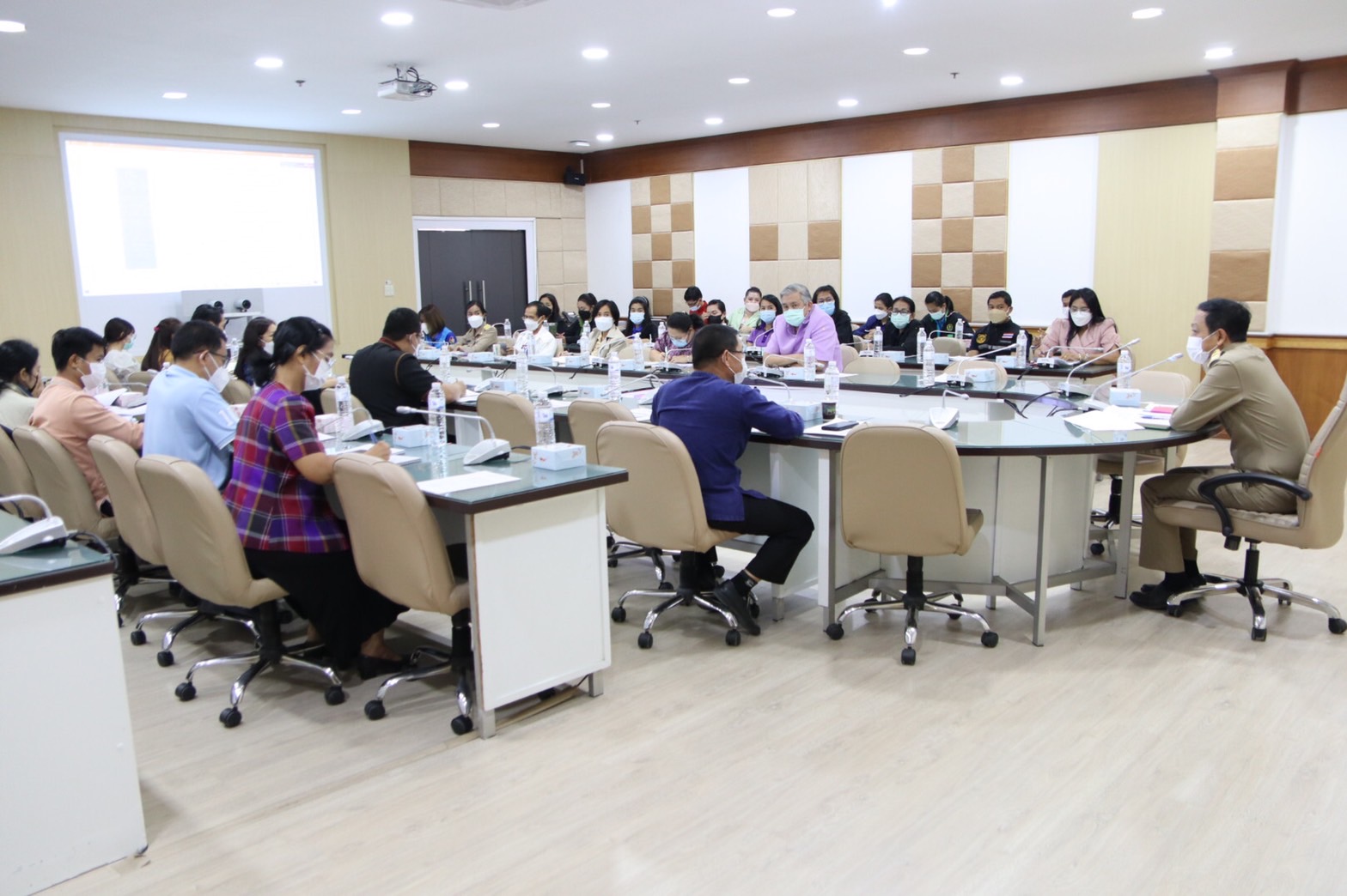 นางสาวชุติพร ฟูปิง หัวหน้ากลุ่มบริหารและยุทธศาสตร์ เข้าร่วมประชุมรับฟังคำชี้แจงการตอบแบบวัดการรับรู้ของผู้ที่มีส่วนได้ส่วนเสียภายใน (IIT) และติดตามความก้าวหน้าในการดำเนินการการประเมินคุณธรรมและความโปร่งใสในการดำเนินงานของหน่วยงานภาครัฐ ประจำ ปีงบประมาณ พ.ศ.2565..คลิก