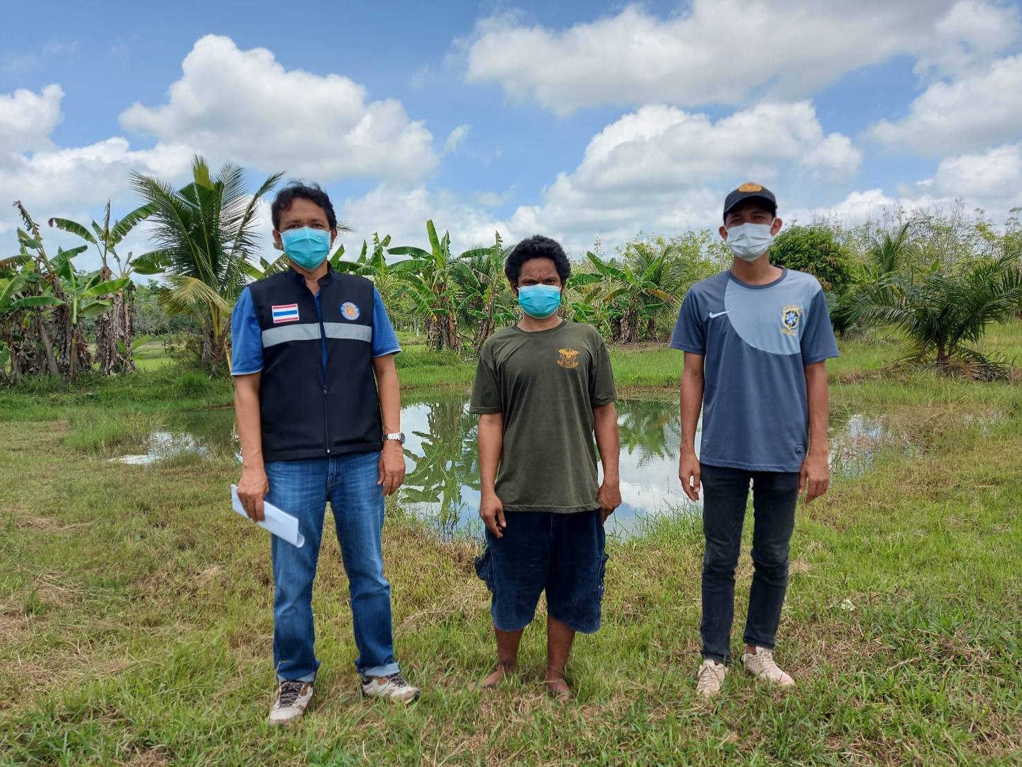 ประมงอำเภอเขาชัยสน ลงพื้นที่ติดตามบ่อเลี้ยงสัตว์น้ำเกษตรกรที่ยื่นแบบแสดงความจำนงขอรับการช่วยเหลือของเกษตรกรผู้ประสบภัยพิบัติกรณีฉุกเฉิน(อุทกภัย)กษ 01 อำเภอเขาชัยสน..คลิก
