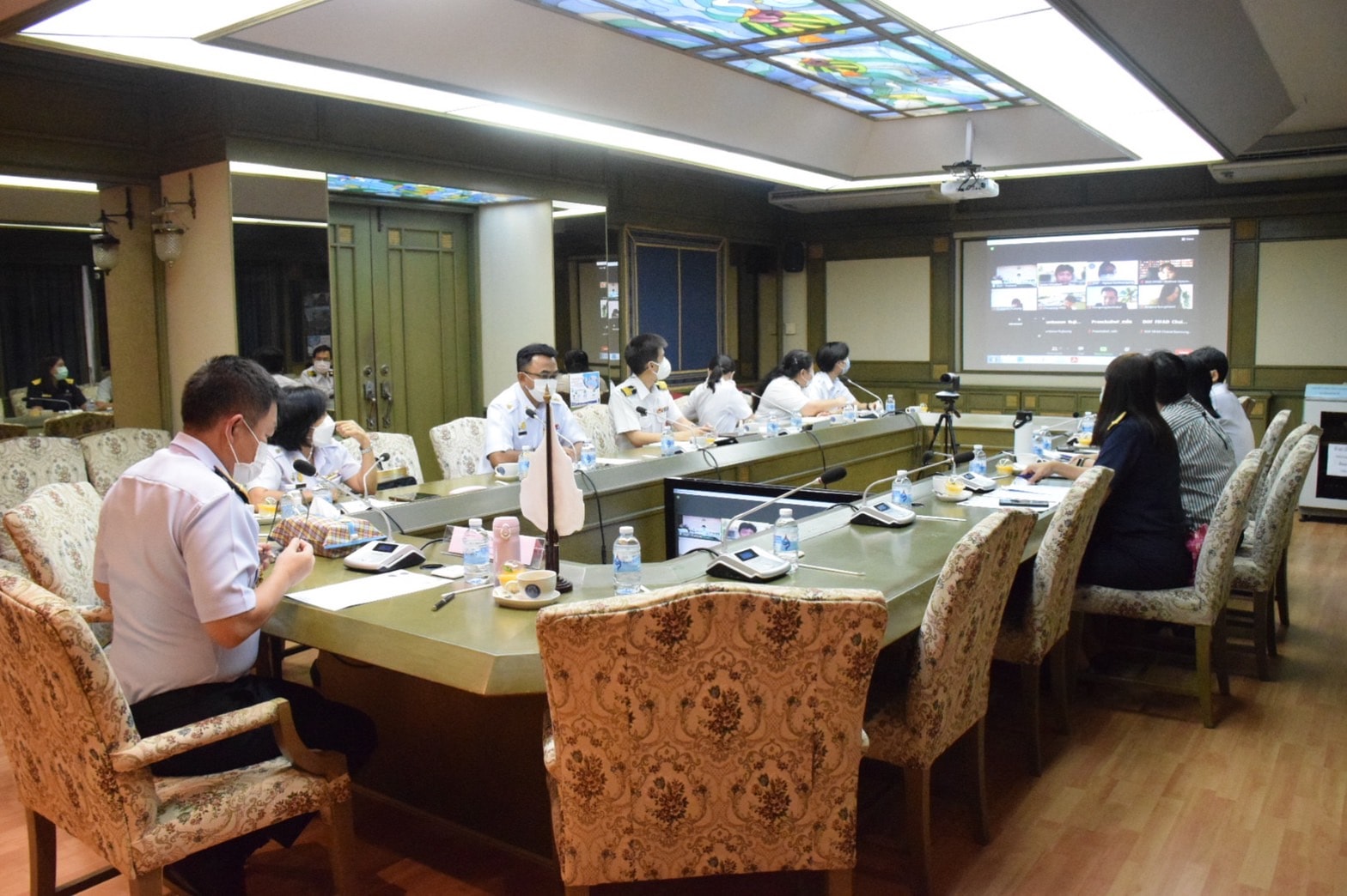 นายถาวร ทันใจ รองอธิบดีกรมประมง เป็นประธานการประชุมหารือร่วมกันระหว่างกรมประมง และ Seafood Task Force ประเทศไทย..คลิก