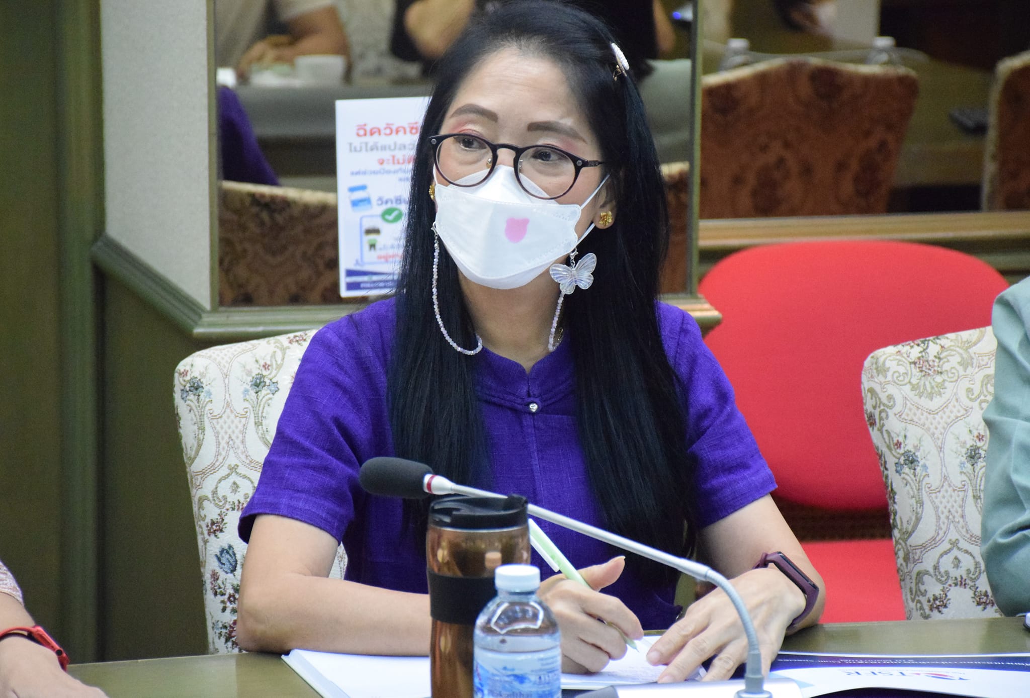 นายเฉลิมชัย สุวรรณรักษ์ อธิบดีกรมประมง เป็นประธานการประชุมรายงานความก้าวหน้าโครงการแนวทางการพัฒนาการประมงอวนลากอ่าวไทยสู่ความยั่งยืนตามแนวปฏิบัติมาตรฐานสากล (Fishery Improvement Plan)..คลิก
