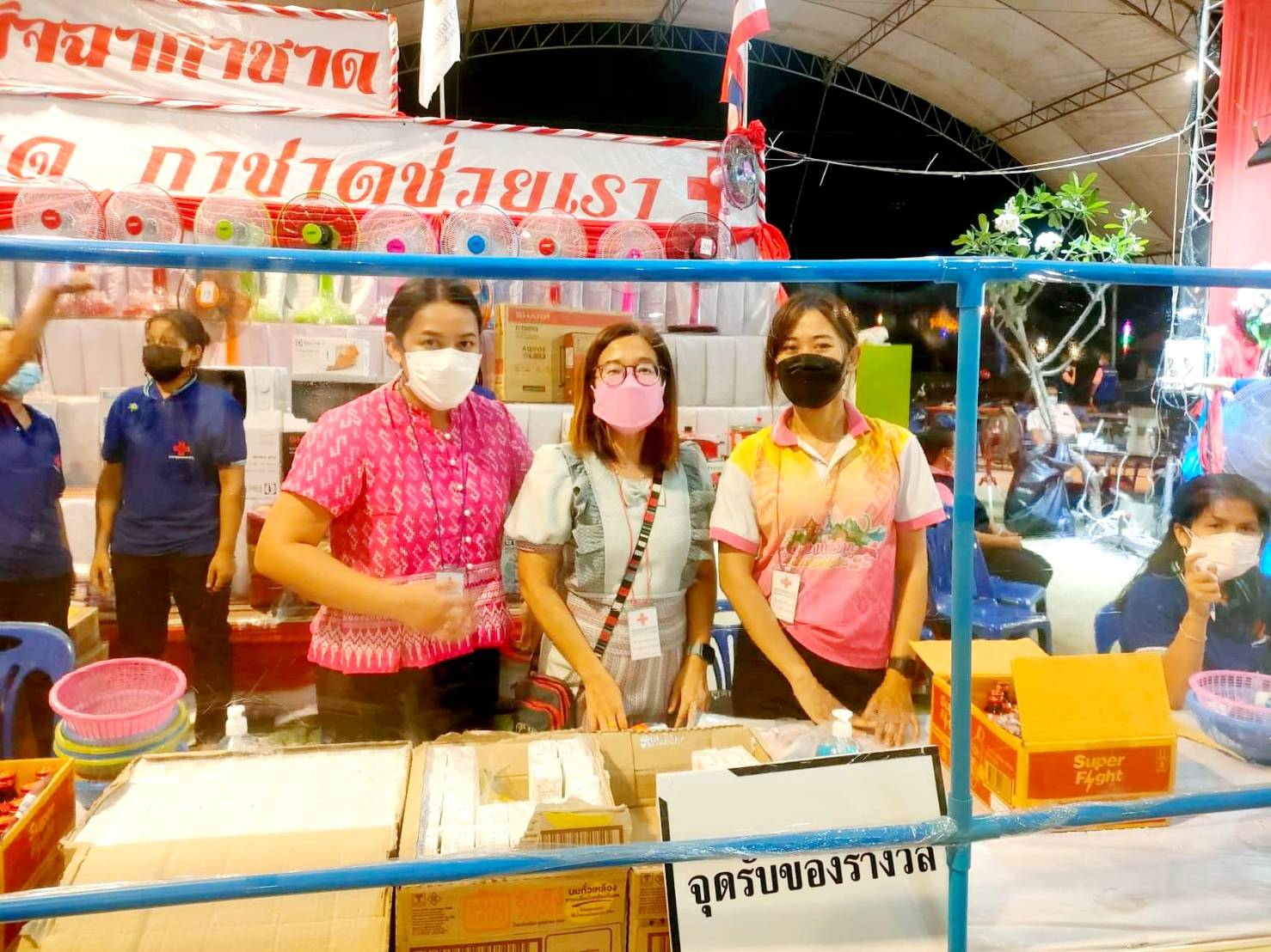 วันที่ 22 มีนาคม 2565 เวลา 16.00 - 22.00 น. นางถนอมขวัญ นอศรี หัวหน้ากลุ่มบริหารและยุทธศาสตร์ ร่วมเป็นเจ้าหน้าที่ประจำมัจฉากาชาดในงาน “สักการะสมเด็จพระนเรศวรมหาราช”จังหวัดหนองบัวลำภู ประจำปี 2565..คลิก