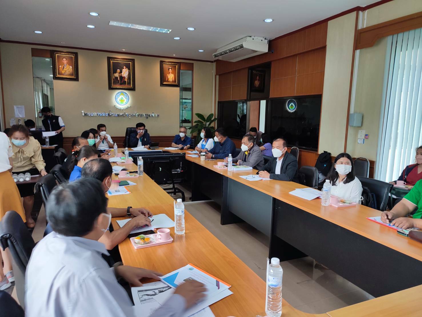 วันที่ 23 มีนาคม 2565         นายกิตติพงษ์ ลีลาศสง่างาม ประมงจังหวัดศรีสะเกษ มอบหมายให้นายยุทธจิตร พวงอินทร์ ประมงอำเภอขุขันธ์ ลงพื้นที่ติดตามเกษตรกรที่เข้าร่วมโครงการส่งเสริมอาชีพประมง กิจกรรมส่งเสริมเกษตรเชิงรุกด้านการประมง (Zoning by Agri Map) รายเก่า ปี2564 ณ ตำบลห้วยใต้ อำเภอขุขันธ์ จังหวัดศรีสะเกษ..คลิก