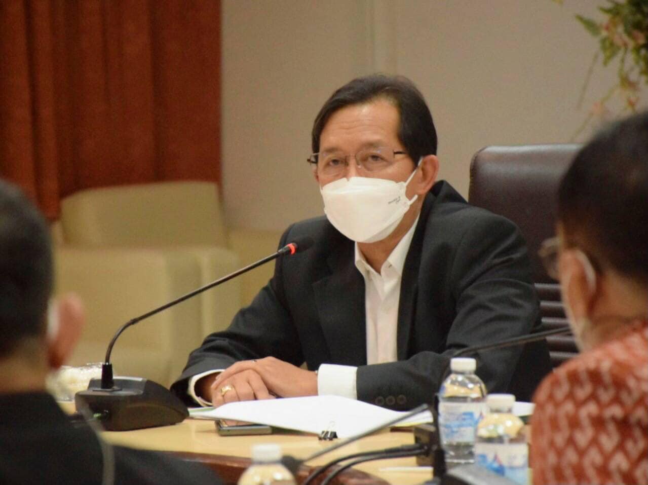 นายเฉลิมชัย สุวรรณรักษ์ อธิบดีกรมประมง เป็นประธานการประชุมคณะกรรมการจัดงานนิทรรศการด้านการประมงในงานวันประมงน้อมเกล้าฯ ครั้งที่ 32..คลิก