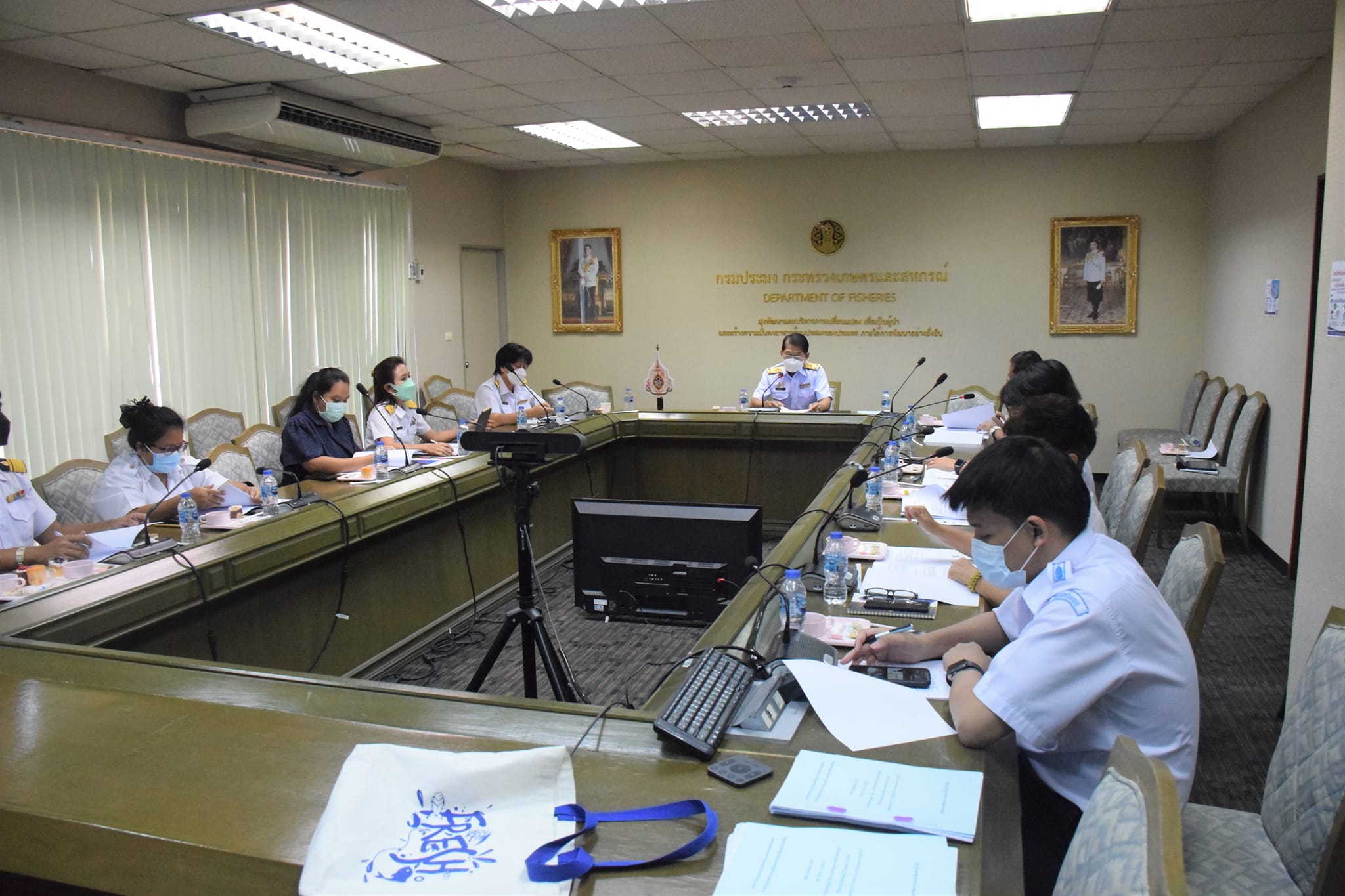 นายประพันธ์ ลีปายะคุณ รองอธิบดีกรมประมง เป็นประธานการประชุมหารือแนวทางการดำเนินการตามร่างประกาศกระทรวงทรัพยากรธรรมชาติและสิ่งแวดล้อม..คลิก