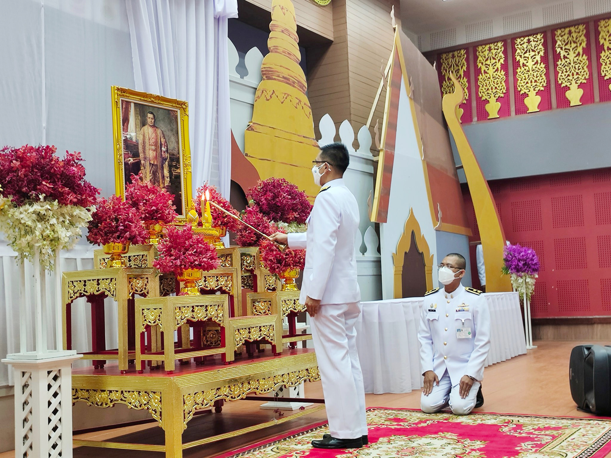 ร่วมกิจกรรมน้อมรําลึกพระบาทสมเด็จพระพุทธยอดฟ้าจุฬาโลกมหาราช และวันที่ระลึกมหาจักรีบรมราชวงศ์ และวันข้าราชการพลเรือน..คลิก