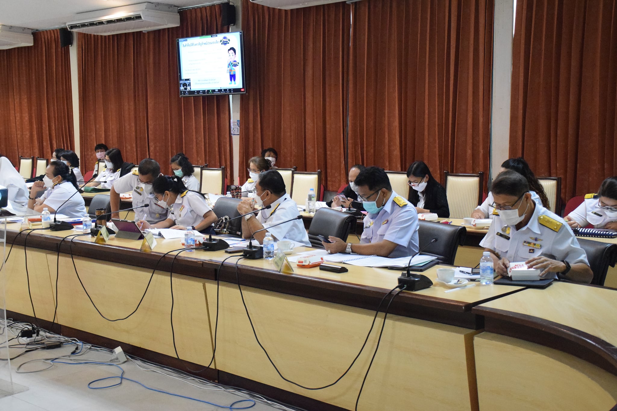 นายเฉลิมชัย สุวรรณรักษ์ อธิบดีกรมประมง ประชุมผู้บริหารกรมประมง ครั้งที่ 2/2565..คลิก