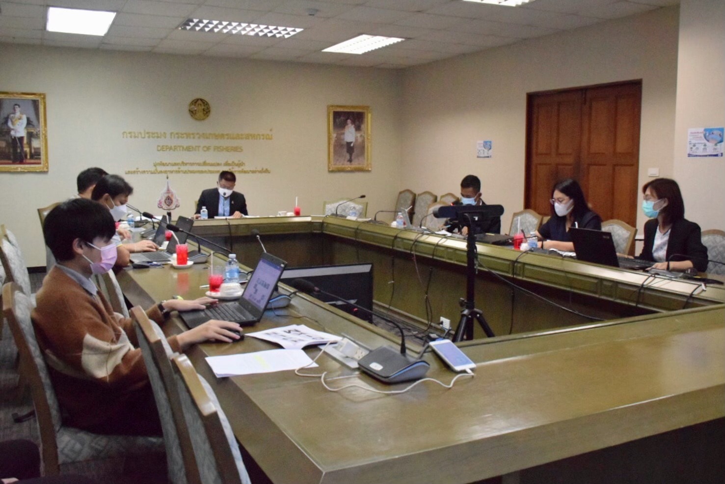 นายบัญชา สุขแก้ว รองอธิบดีกรมประมง เข้าร่วมการประชุมคณะอนุกรรมการกลั่นกรองกฎหมายที่เกี่ยวข้องกับภาคประมง และแรงงานในภาคประมง ครั้งที่ 13/2565 หรือผ่านระบบประชุมทางไกล Zoom Clouds Meeting..คลิก
