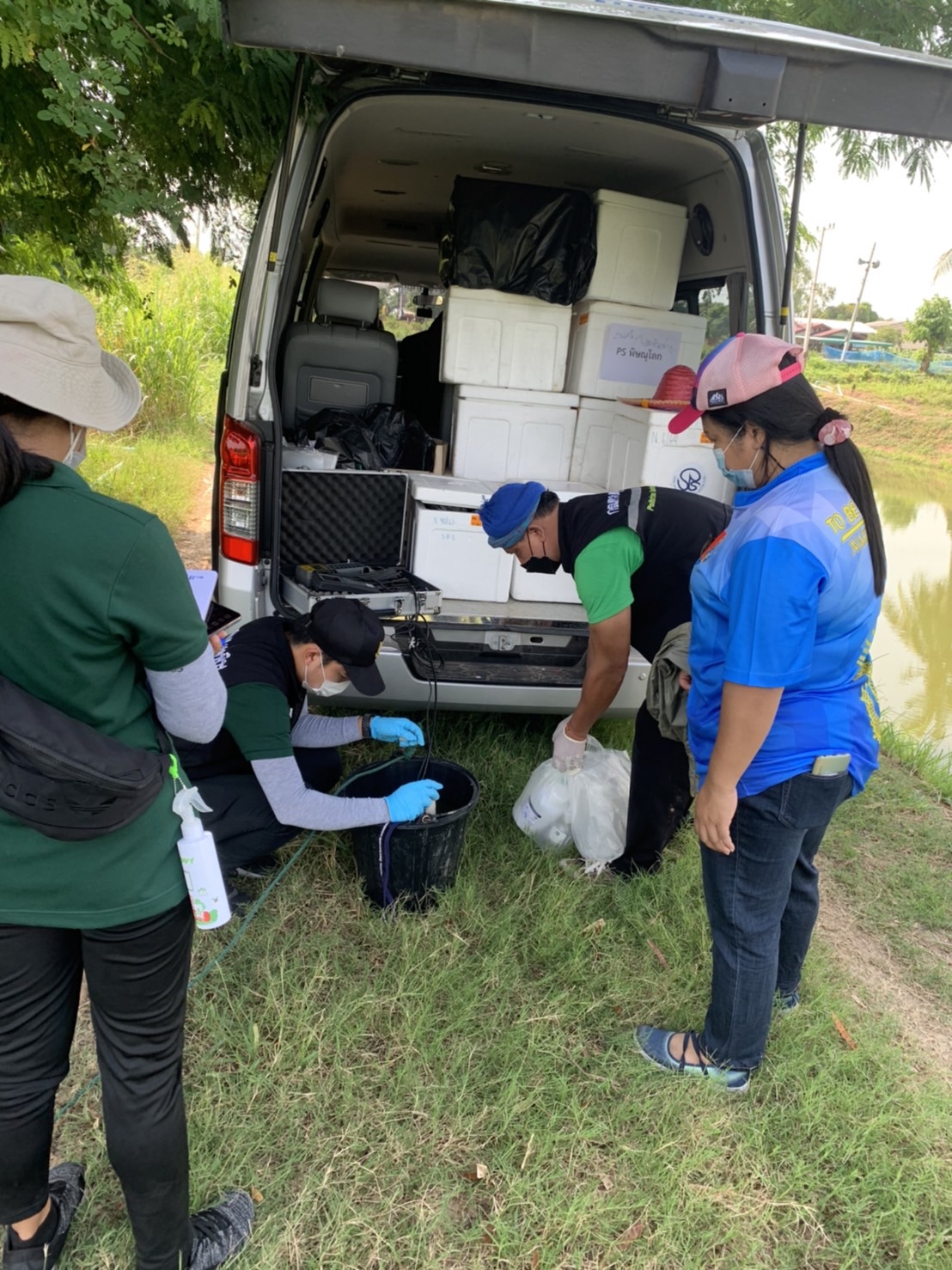 สำนักงานประมงจังหวัดนครสวรรค์ ร่วมกับ กรมควบคุมมลพิษดำเนินการสำรวจฟาร์มเพาะเลี้ยงสัตว์น้ำและเก็บตัวอย่างน้ำในพื้นที่จังหวัดนครสวรรค์ เพื่อนำมาประกอบการปรับปรุงมาตรฐานควบคุมการระบายน้ำทิ้งจากบ่อเพาะเลี้ยงสัตว์น้ำในเหมาะสมกับสภาพการณ์ปัจจุบันด้านสิ่งแวดล้อม..คลิก