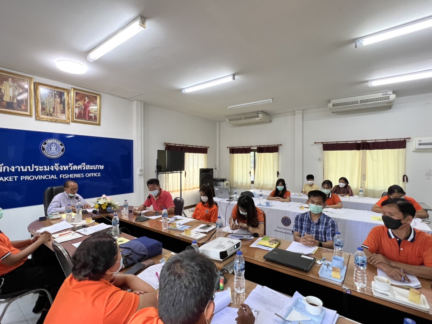 ประชุมข้าราชการ ลูกจ้างประจำ พนักงานราชการ และพนักงานราชการเฉพาะกิจ ครั้งที่ 4/2565 ณ สำนักงานประมงจังหวัดศรีสะเกษ..คลิก