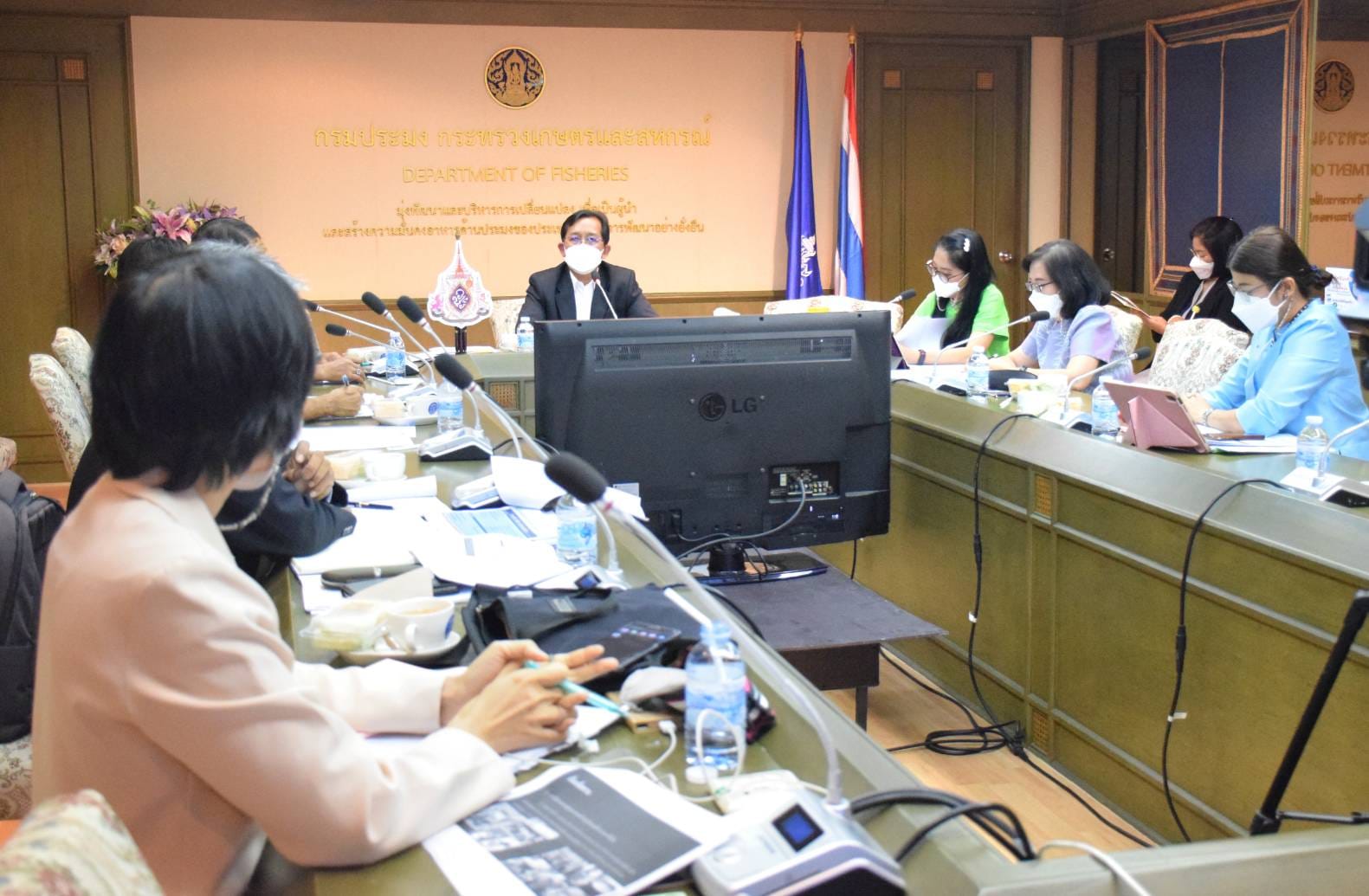 นายเฉลิมชัย สุวรรณรักษ์ อธิบดีกรมประมง เป็นประธานการประชุมหน่วยงานระดับกองที่มีภารกิจด้านการเพาะเลี้ยงสัตว์น้ำ เพื่อติดตามความก้าวหน้าในการปฏิบัติงานไตรมาสที่ 2 ปีงบประมาณ 2565