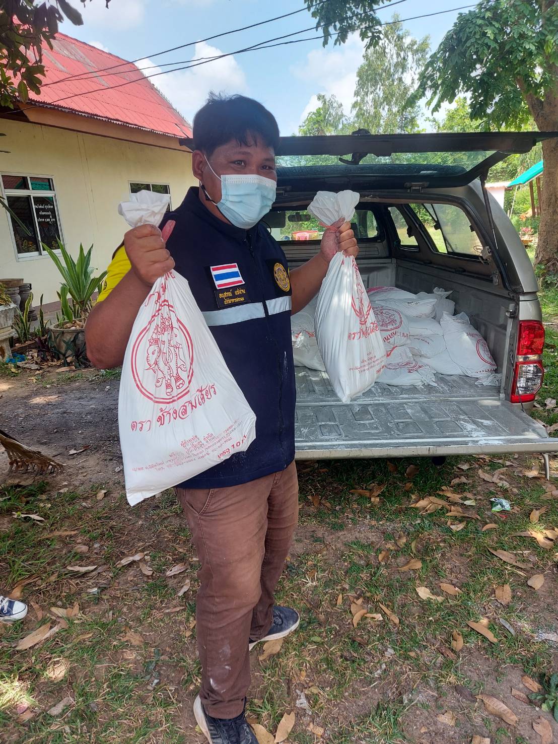 ประมงอำเภอเขมราฐ พร้อมด้วยเจ้าหน้าที่จากศูนย์วิจัยและพัฒนาการเพาะเลี้ยงสัตว์น้ำจืดอำนาจเจริญ ออกปฏิบัติราชการอบรมเกษตรกรตามกิจกรรมส่งเสริมเกษตรเชิงรุกด้านการประมง (Zoning by Agri Map) ประจำปีงบประมาณ ๒๕๖๕..คลิก
