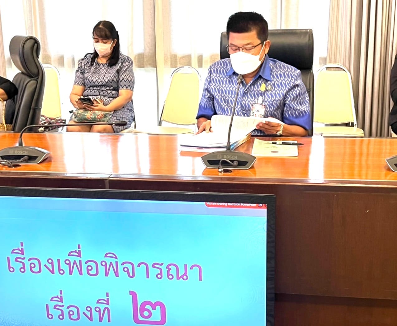 นายบัญชา สุขแก้ว รองอธิบดีกรมประมง เข้าร่วมในการเตรียมการชี้แจงข้อมูลในการประชุมคณะรัฐมนตรี ครั้งที่18/2565