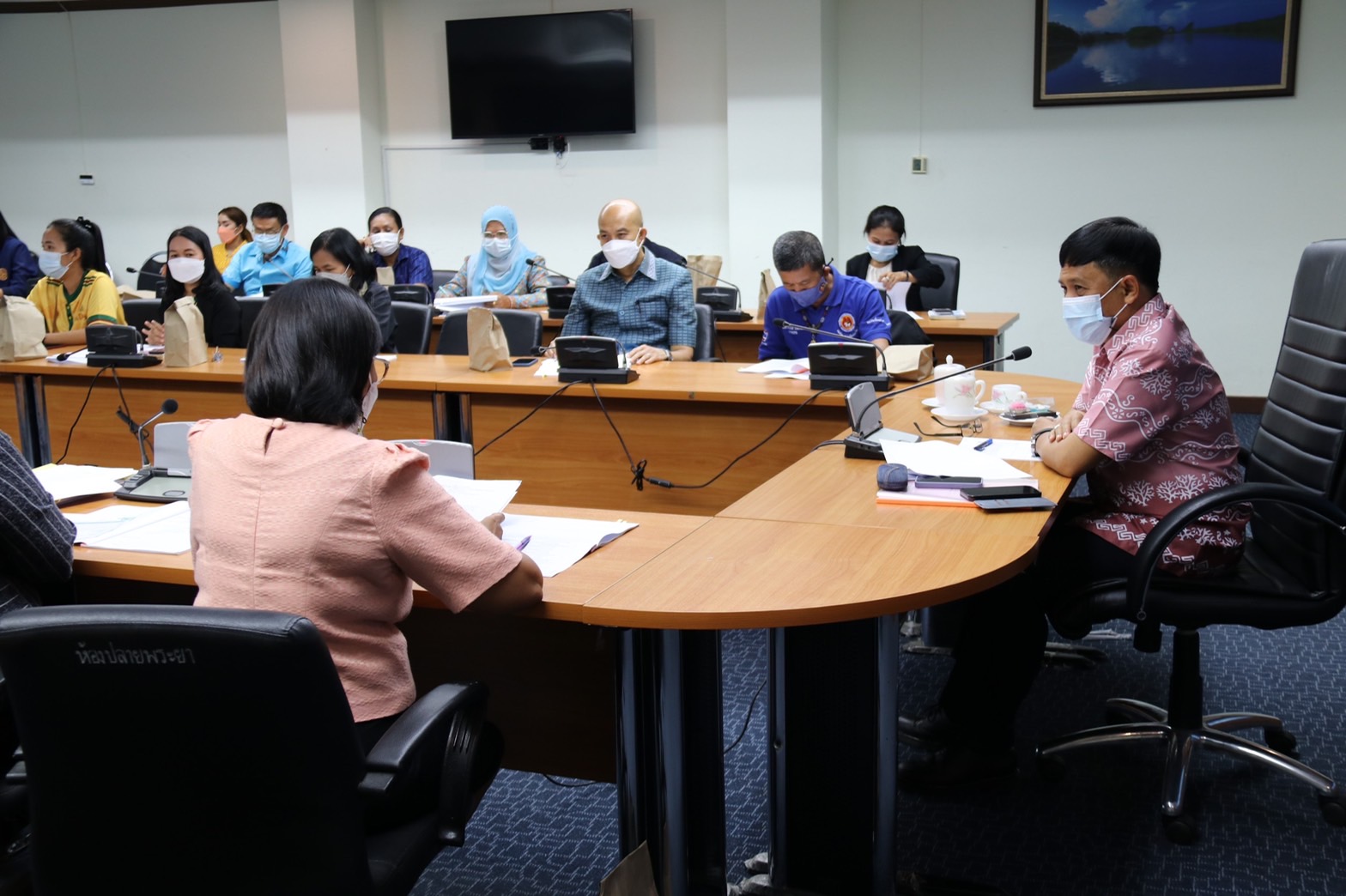 เข้าร่วมประชุมคณะทำงานส่งเสริมและพัฒนาอาชีพ ภายใต้คณะอนุกรรมการนโยบายที่ดิน จังหวัด (คทช. จังหวัด) ณ ห้องประชุมปลายพระยา ชั้น 2 ศาลากลางจังหวัดกระบี่..คลิก