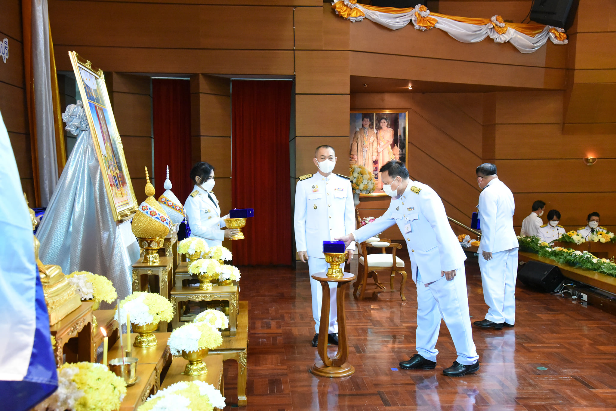 ดร.เฉลิมชัย ศรีอ่อน รัฐมนตรีว่าการกระทรวงเกษตรและสหกรณ์ เป็นประธานในพิธีรับพระราชทานเครื่องราชอิสริยาภรณ์ ชั้นสายสะพาย ประจำปี 2564..คลิก